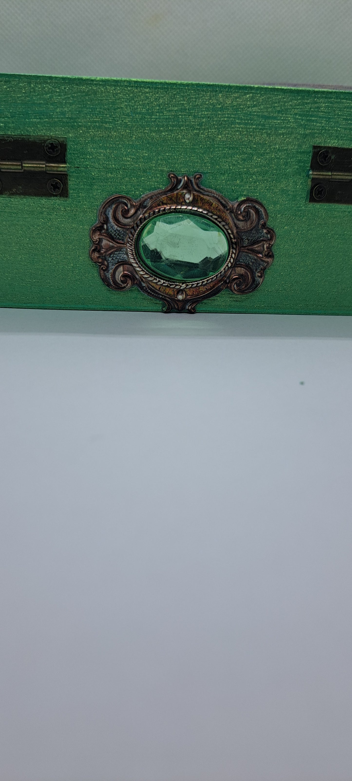 Spiritual Keepsake Box, Includes 1 sage, 1 Palo Santo,& 1 white & 1 black candle
